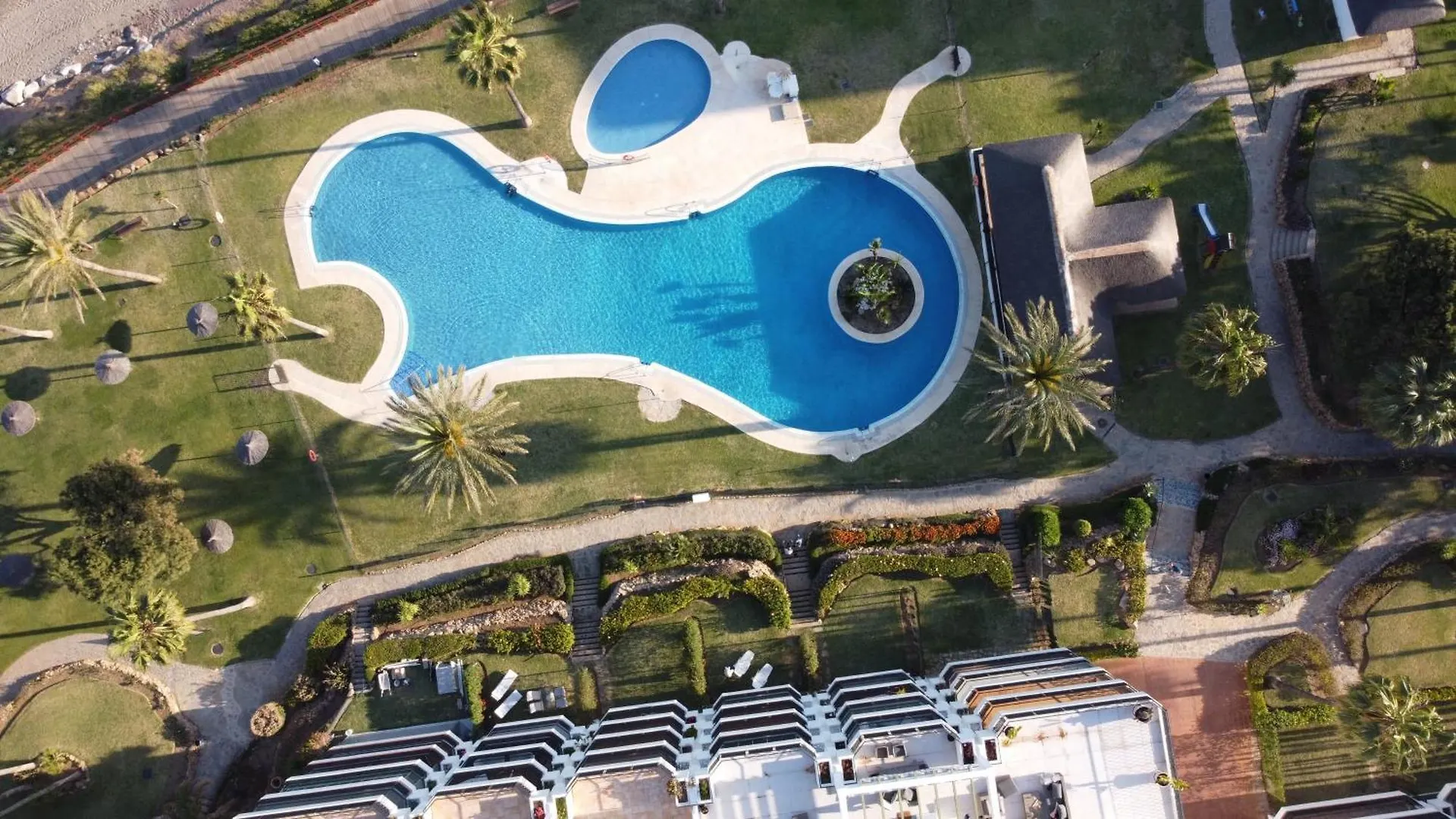 Frontline Beach Ground Floor With Privet Garden, Mi Capricho 16 Mijas