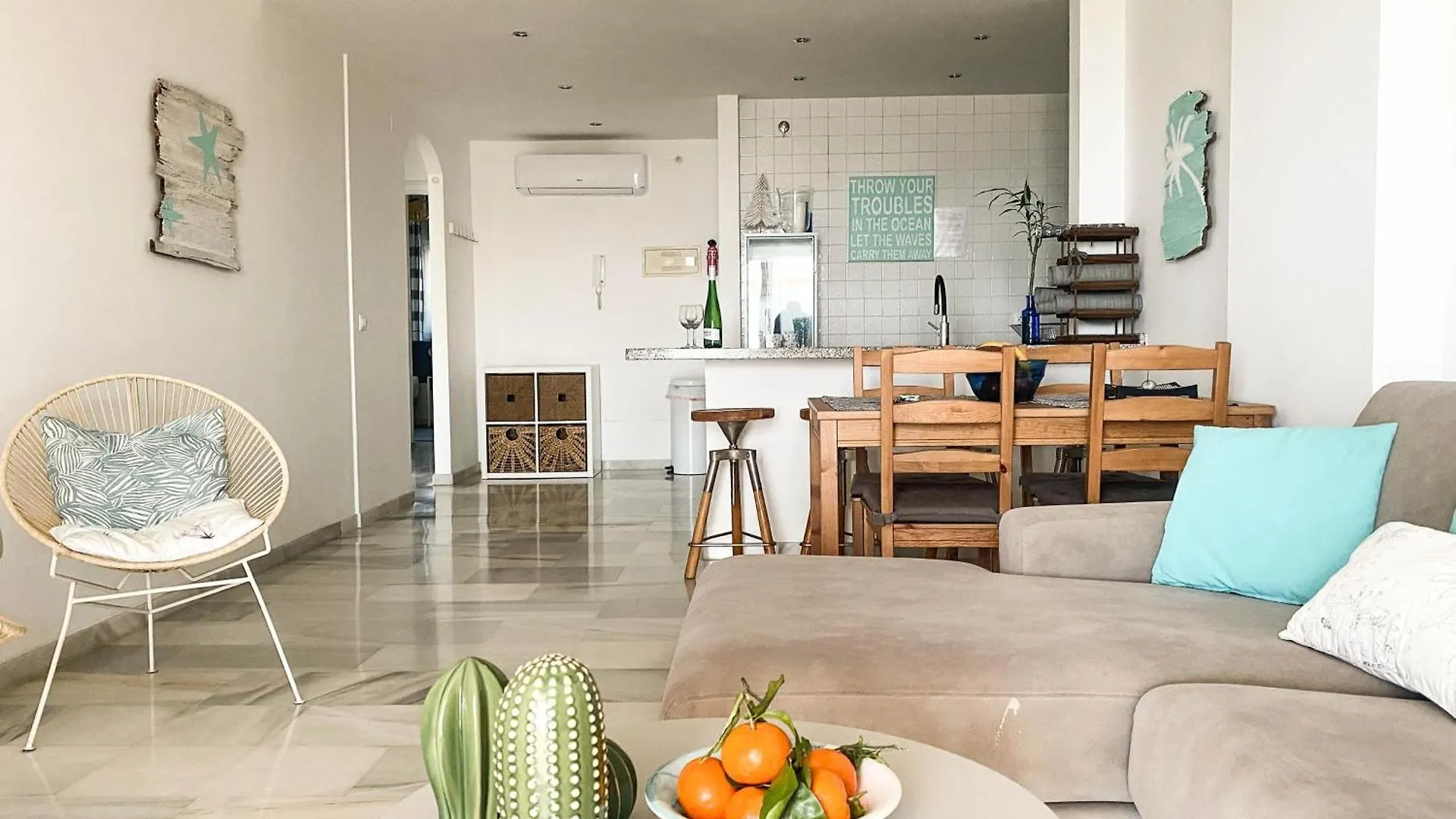 Apartment Frontline Beach Ground Floor With Privet Garden, Mi Capricho 16 Mijas